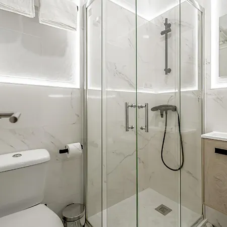 Apartamentos Pensamiento Madrid Exterior photo